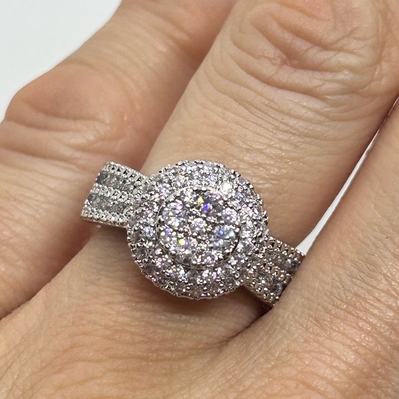 NEW Sterling Silver Diamond Cubic Zirconia Ring - Picture 6 of 8